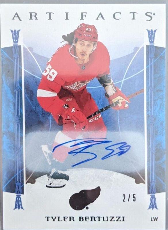 Tyler Bertuzzi [Black Autograph] #34
