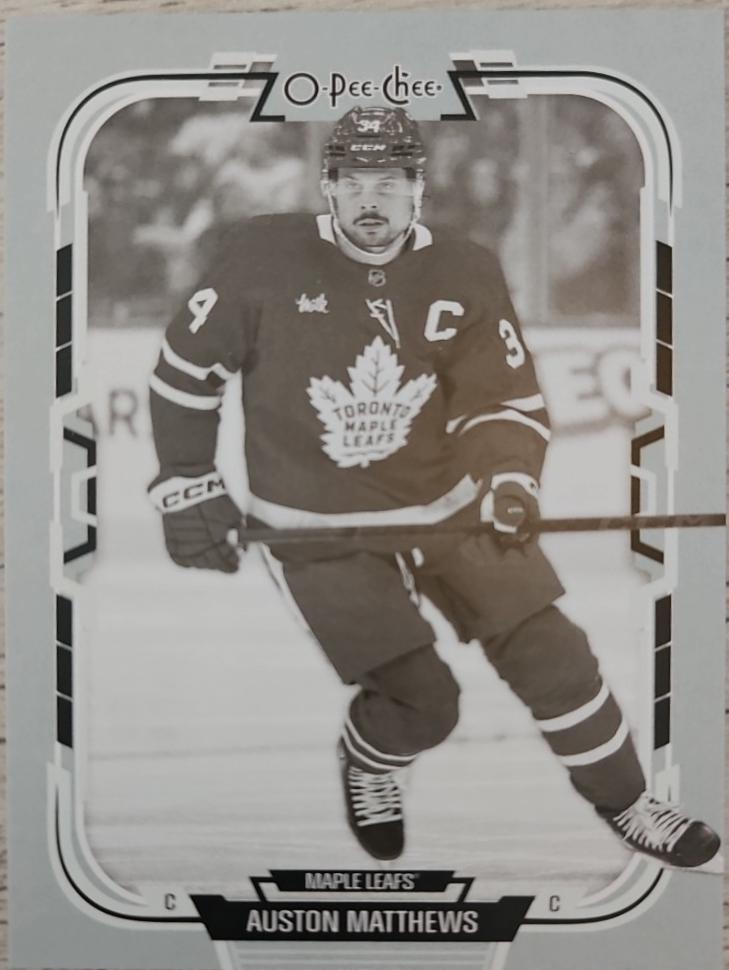 Auston Matthews [Variation Black White] #15