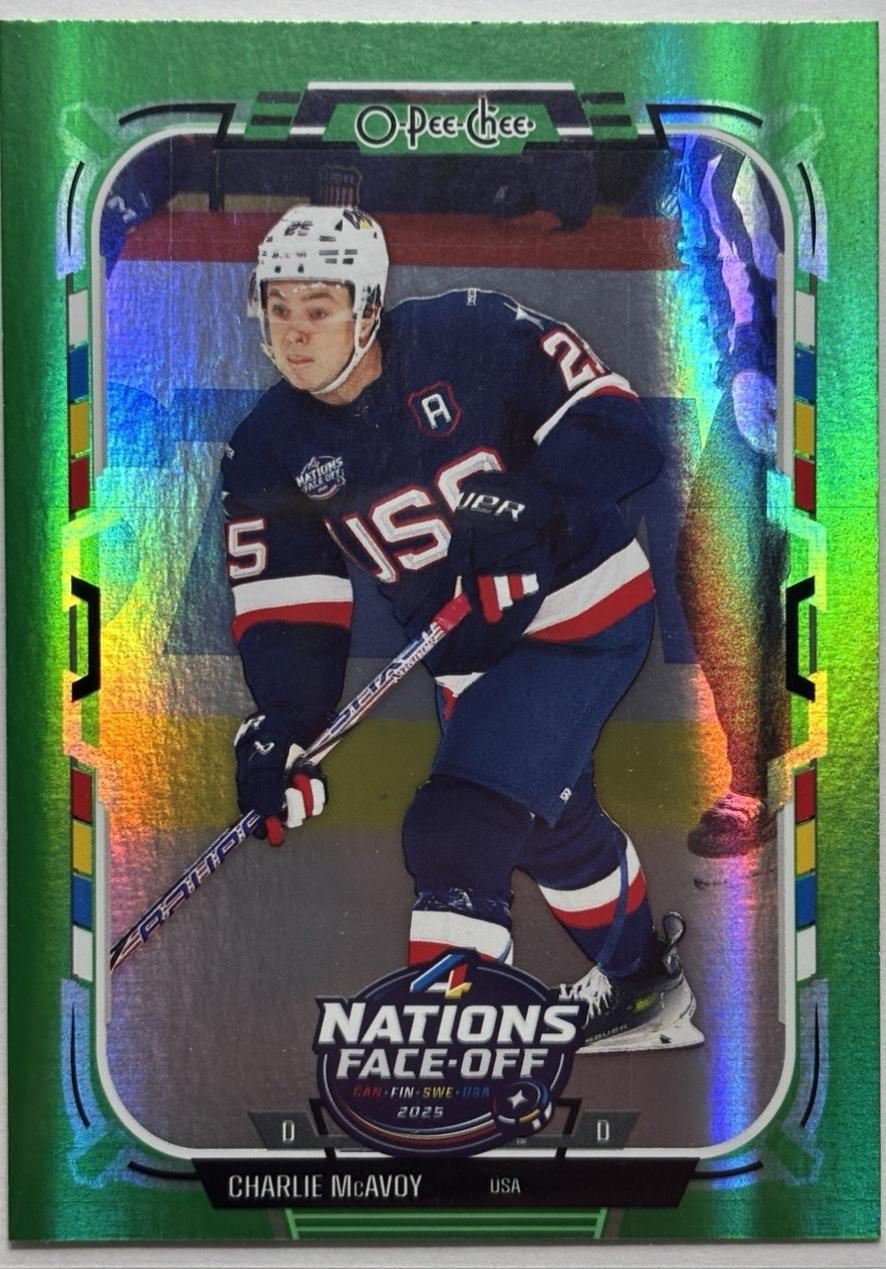 Charlie McAvoy [Rainbow Foil Green] #517