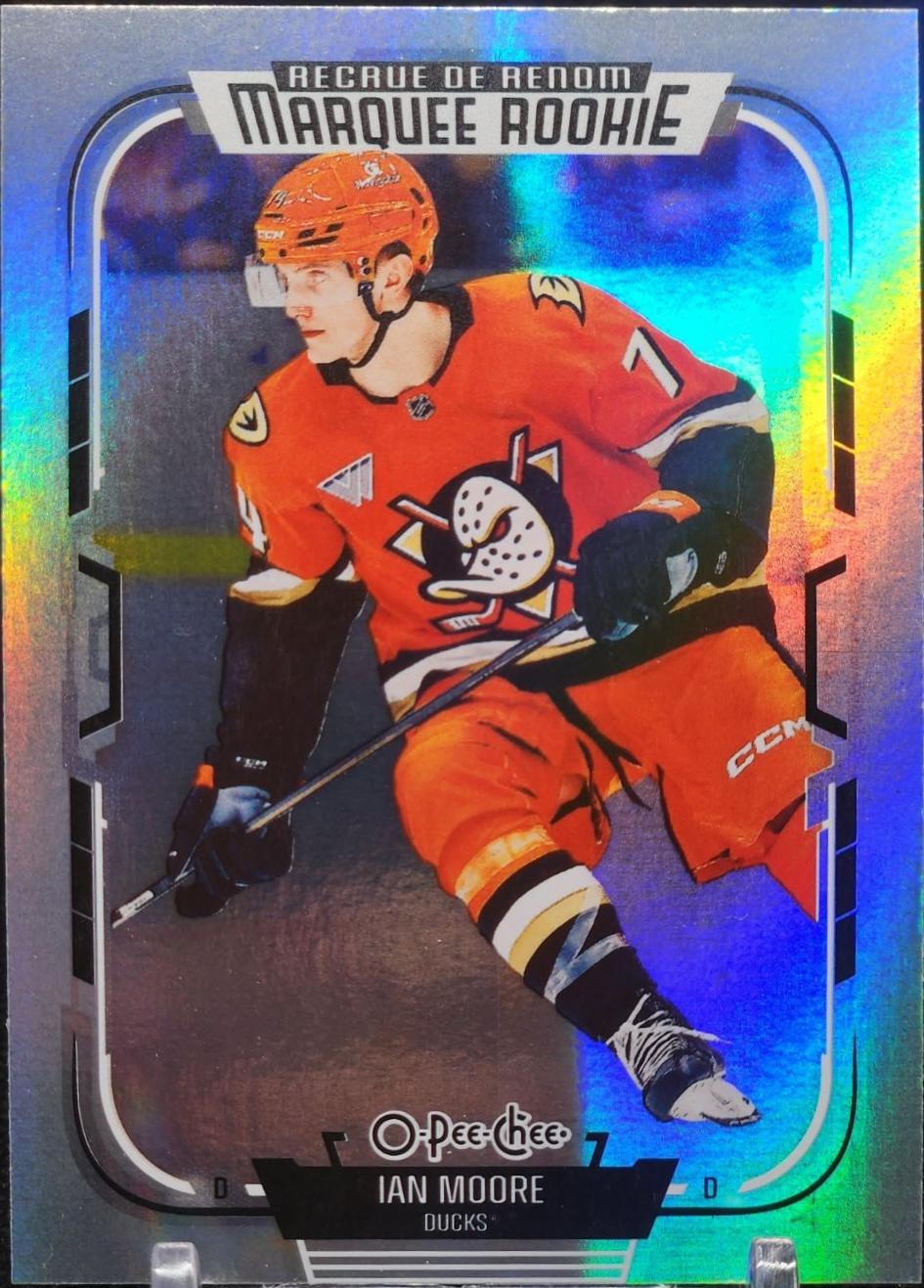 Ian Moore [Rainbow Foil] #560