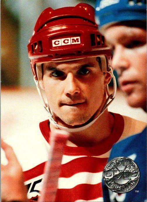 Steve Yzerman #32