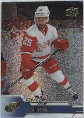 Mike Green [Gold Rainbow] #68