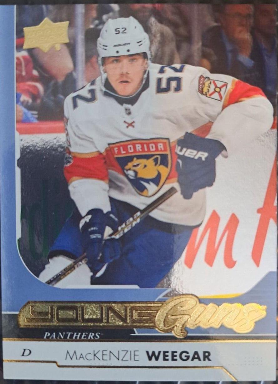 MacKenzie Weegar [Gold Rainbow Foil] #459