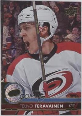 Teuvo Teravainen [Gold Rainbow Foil] #37