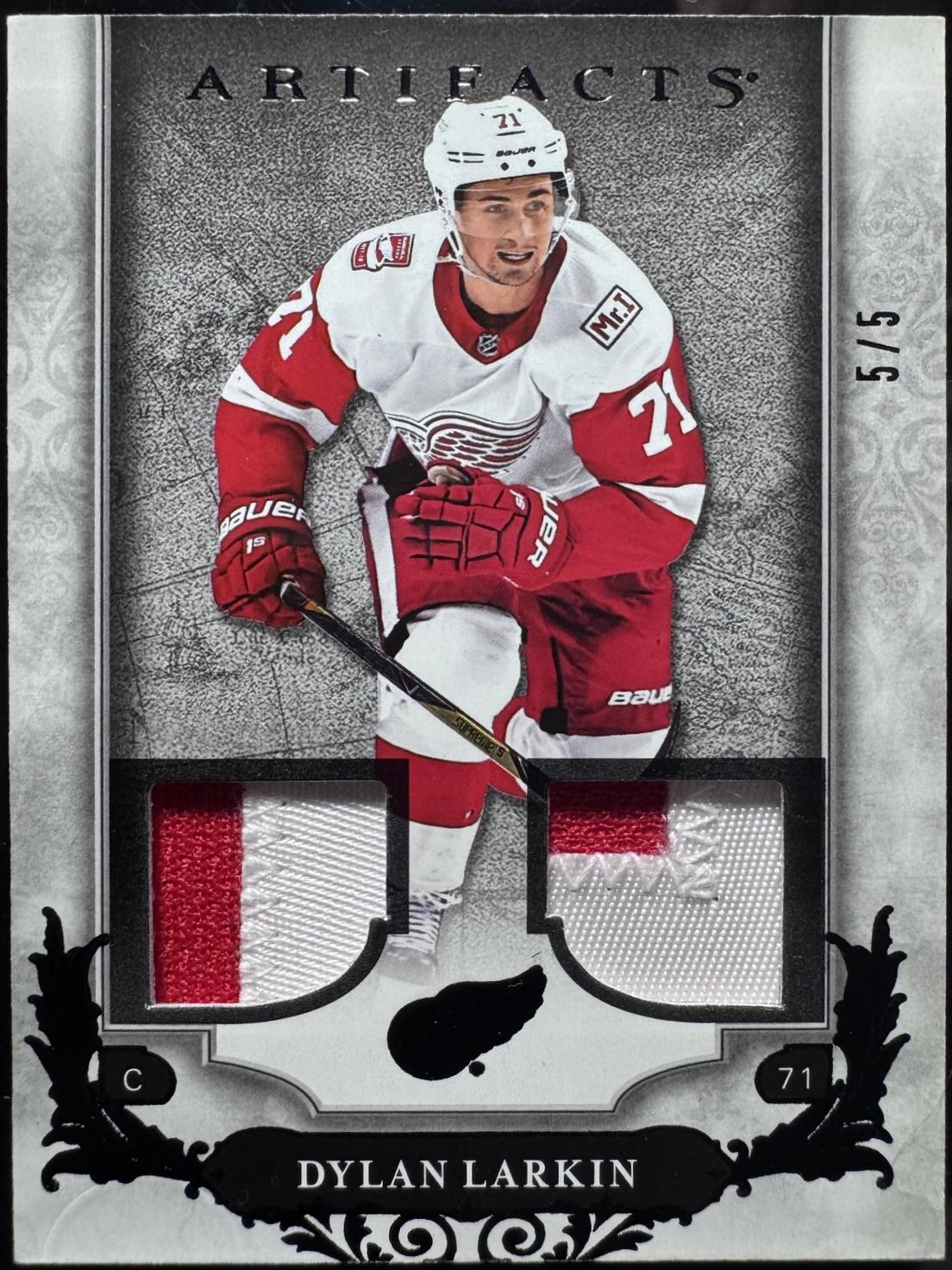Dylan Larkin [Black] #20