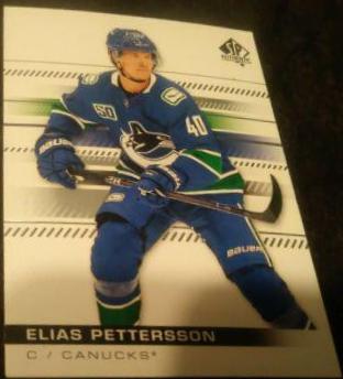 Elias Pettersson #79