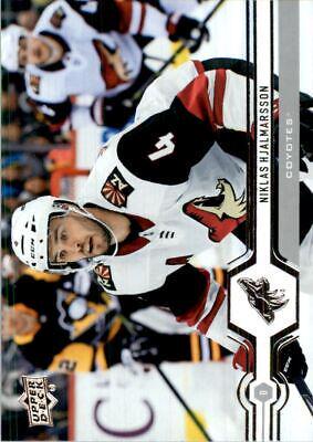 Niklas Hjalmarsson #160