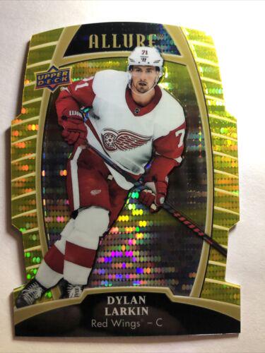 Dylan Larkin [Yellow Taxi] #16