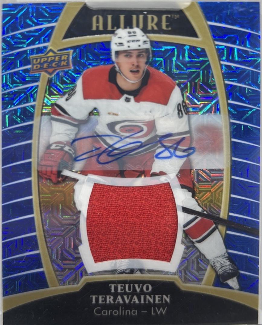 Teuvo Teravainen [Blue Line Autograph Jersey Relic] #22