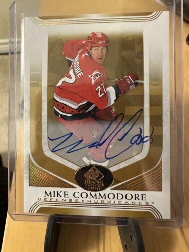 Mike Commodore [Black Autograph] #277