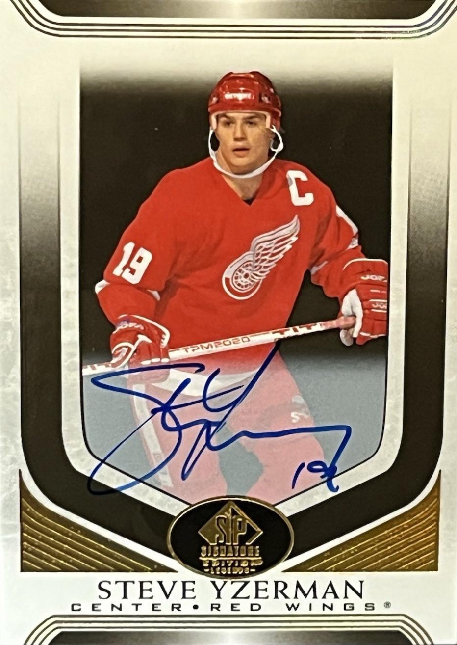 Steve Yzerman [Gold Spectrum Autograph] #339