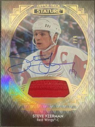 Steve Yzerman [Portrait Patch Autograph] #98