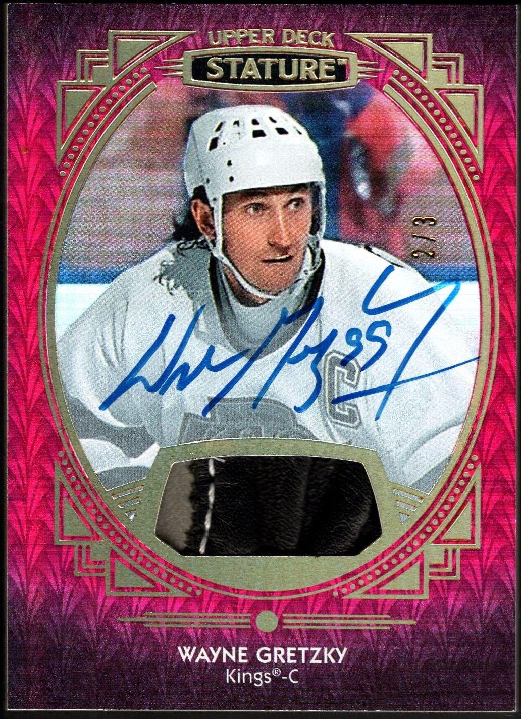Wayne Gretzky [Portrait Patch Red Autograph] #76