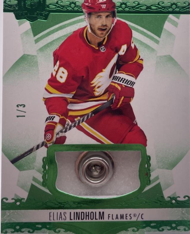 Elias Lindholm [Green Foil Button] #77