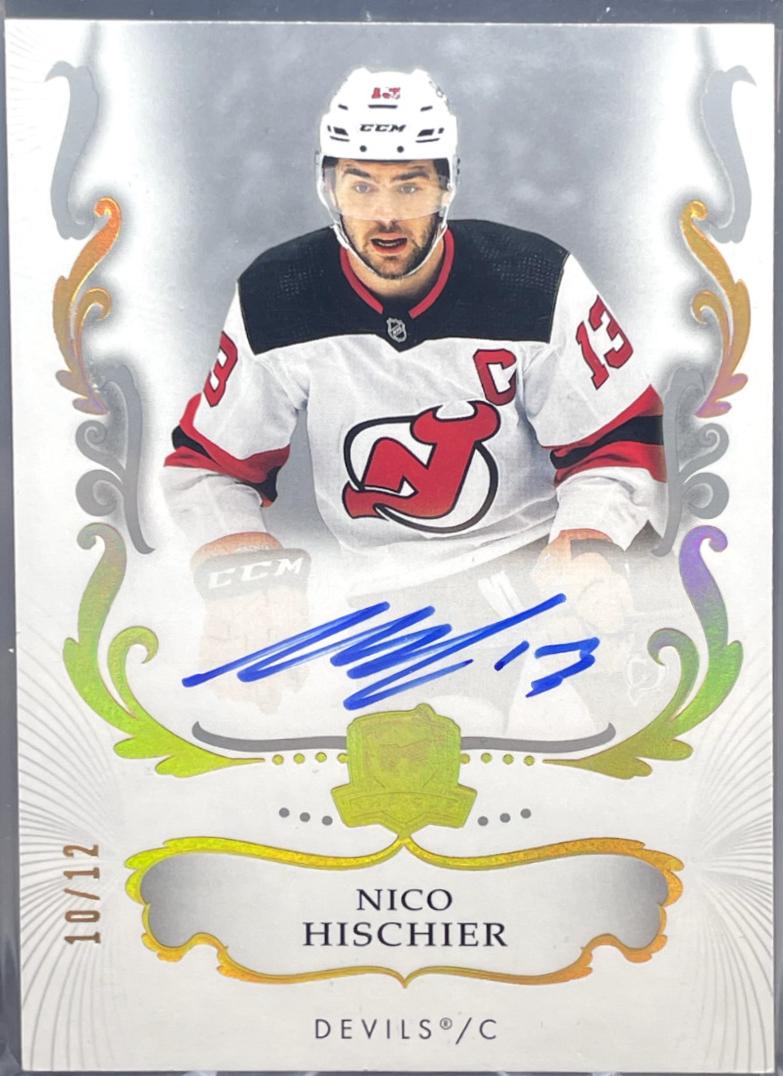 Nico Hischier [Gold Foil] #18