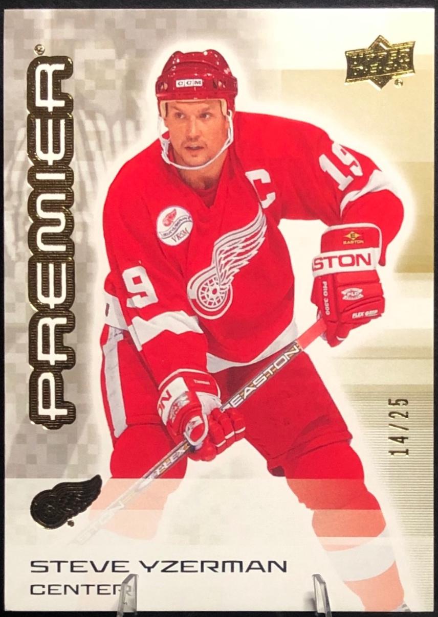 Steve Yzerman [Gold] #97