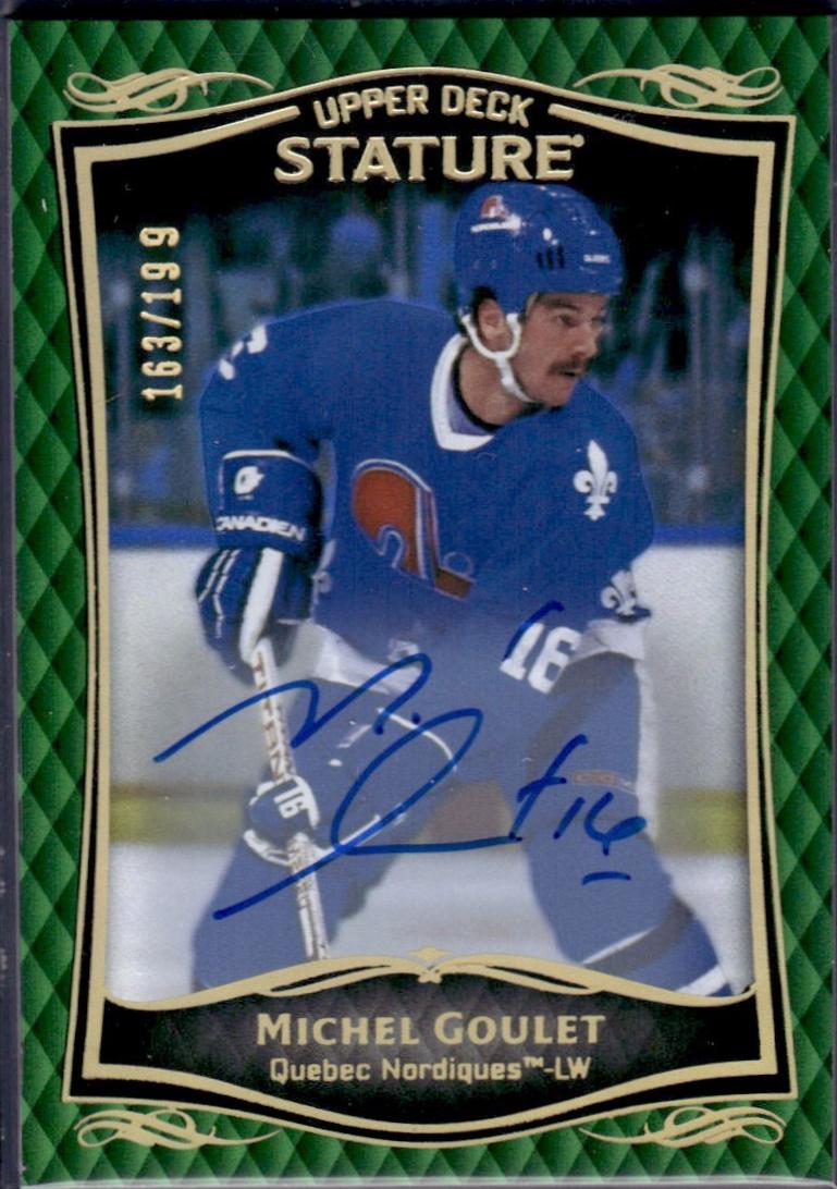 Bobby Orr [Green Autograph] #29