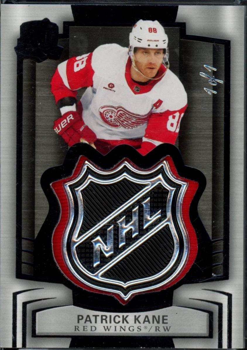 Patrick Kane [Black Shield Gold Foil Patch] #42