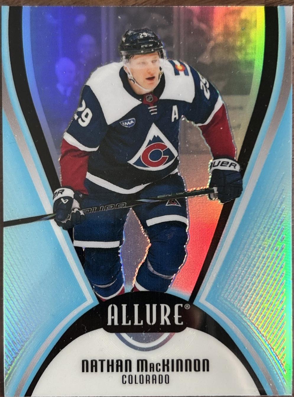 Nathan MacKinnon #19