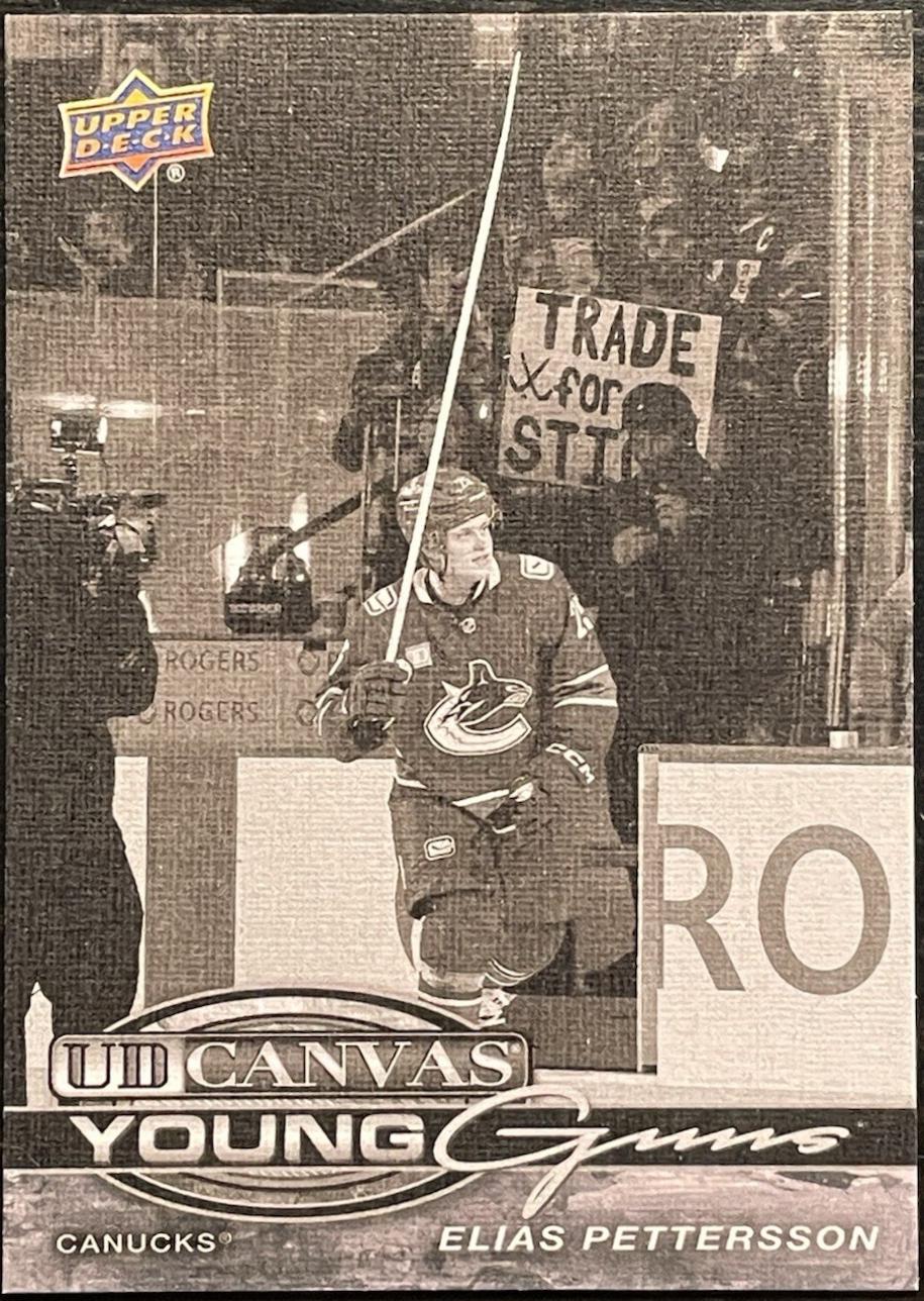 Elias Pettersson [Black White] #C-106