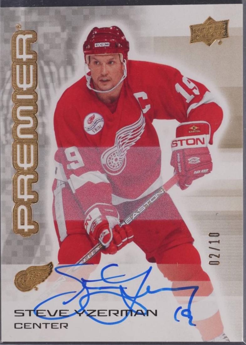 Steve Yzerman [Gold Autograph] #97