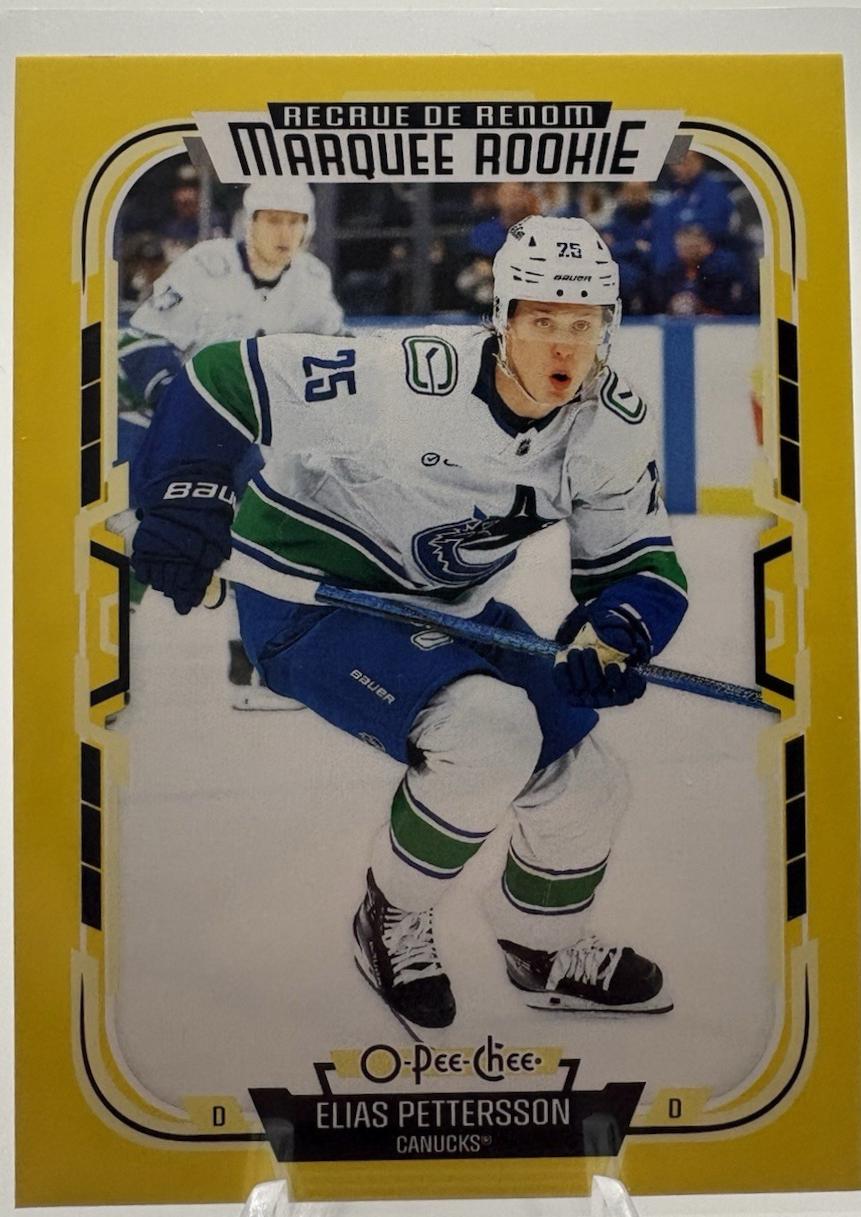 Elias Pettersson (D) [Yellow Border] #564