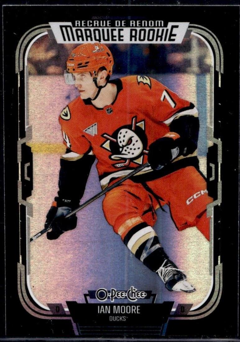 Ian Moore [Rainbow Foil Black] #560