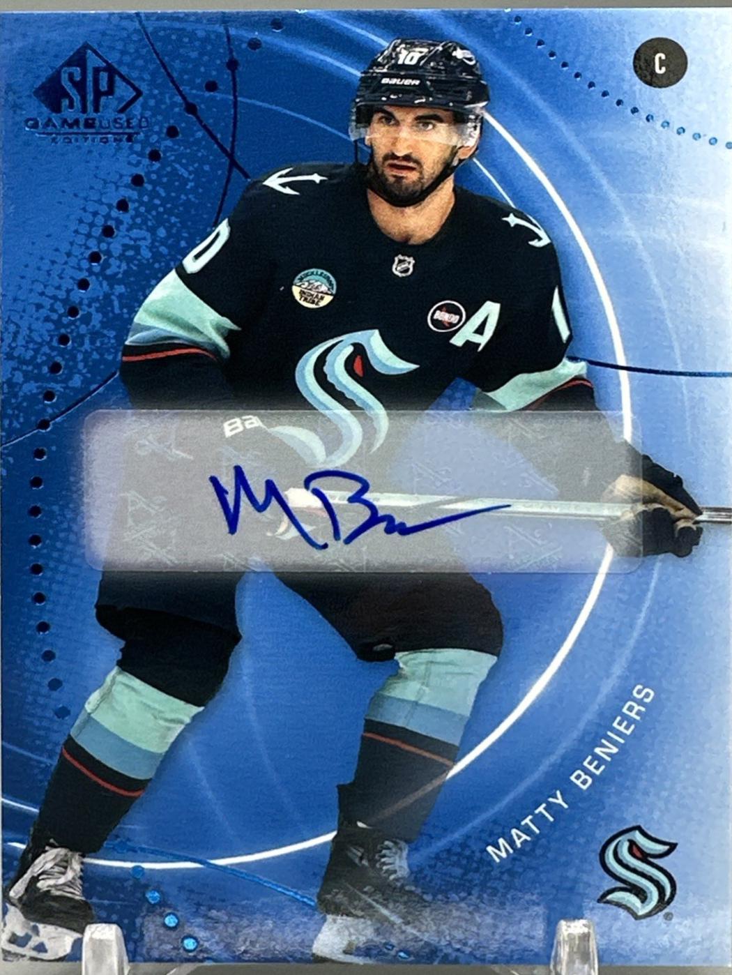 Matty Beniers [Blue Autograph] #82