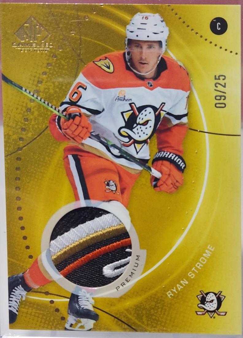 Ryan Strome [Gold Premium Memorabilia] #30