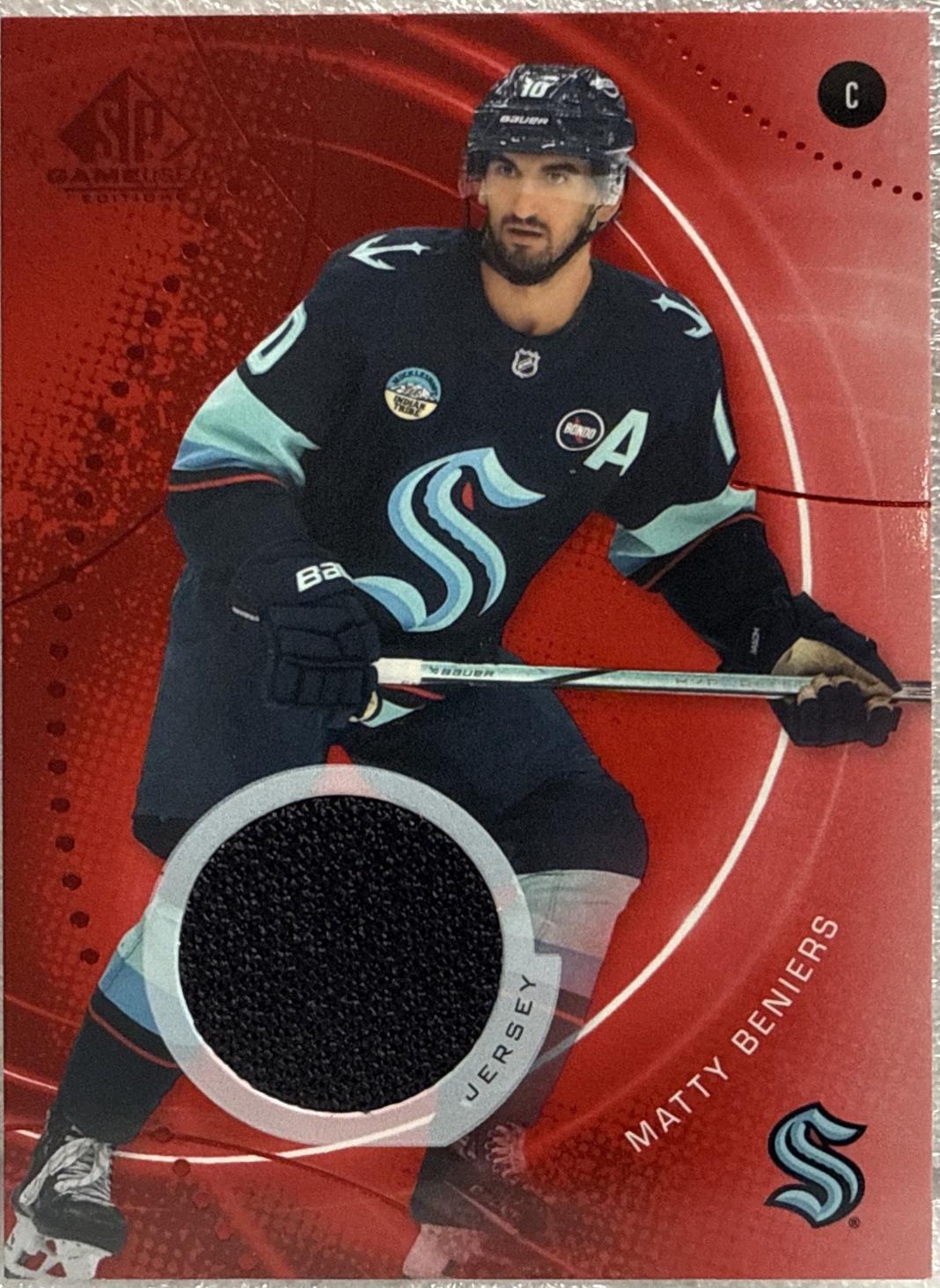 Matty Beniers [Red Jersey] #82