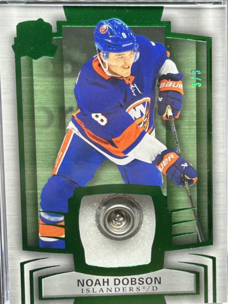 Noah Dobson [Green Button Gold Foil Patch] #82