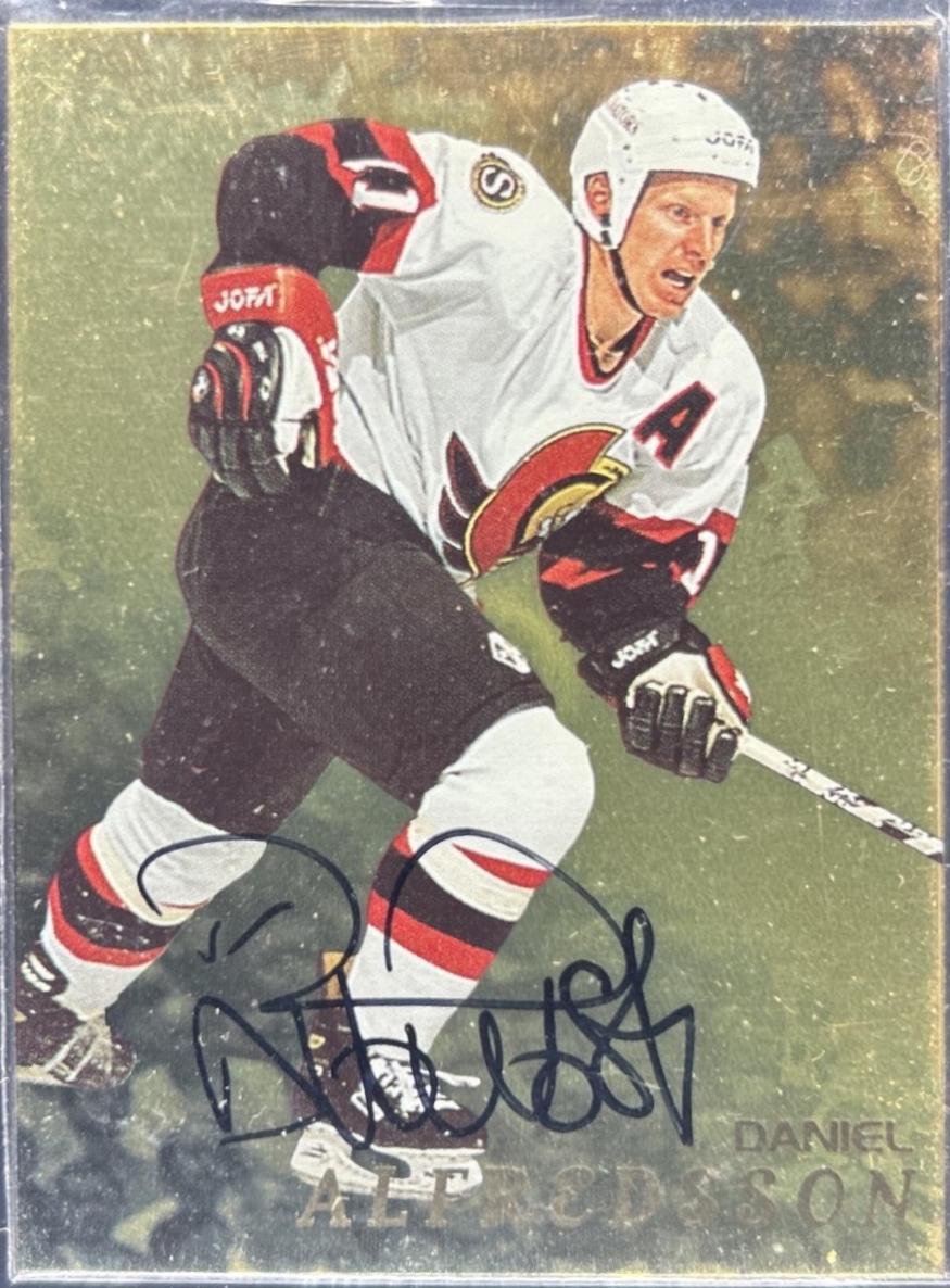 Daniel Alfredsson [Gold Autograph] #98