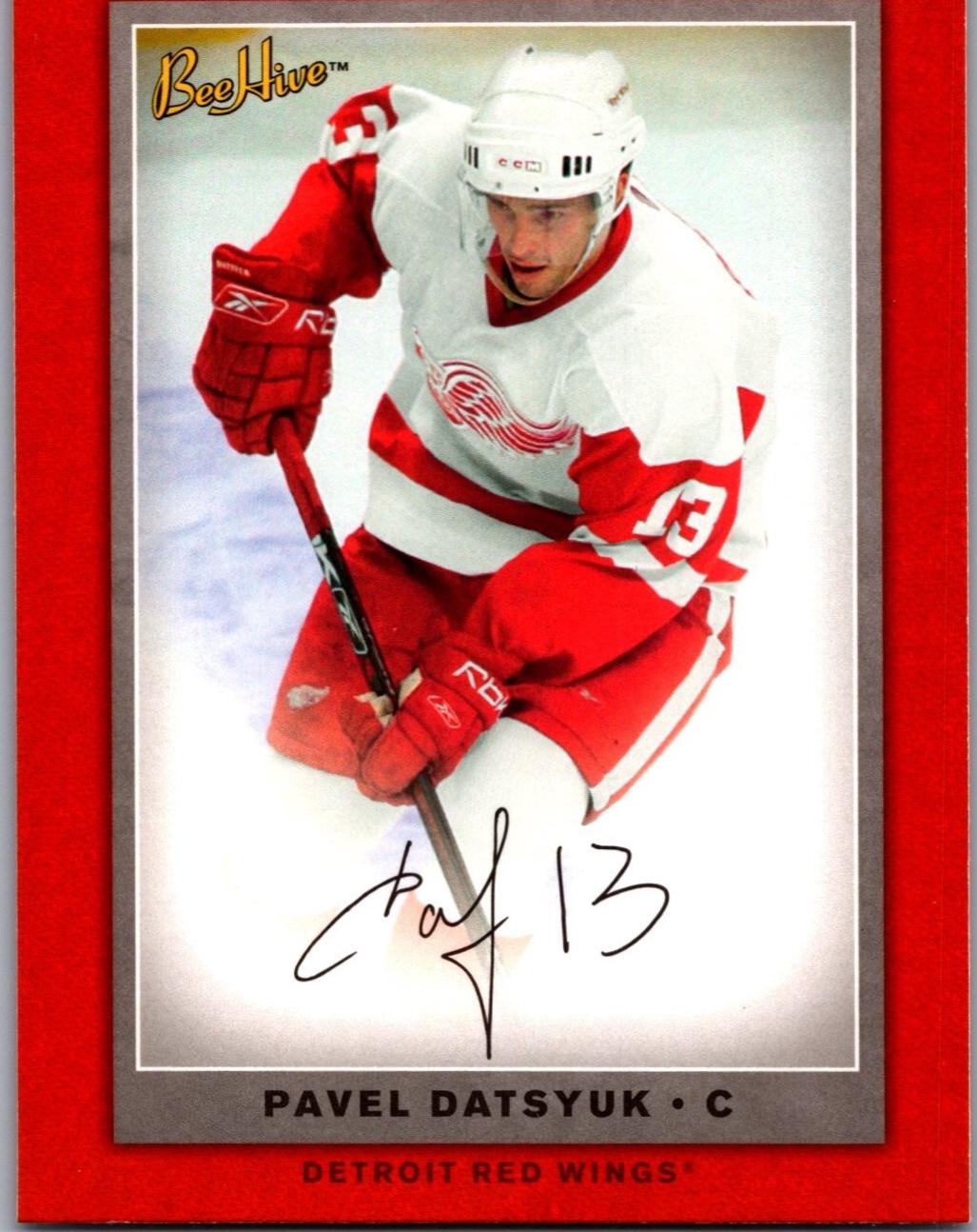 Pavel Datsyuk [Red Facsimile Signature] #66