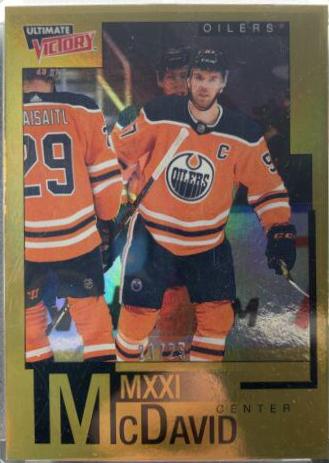 Connor McDavid [Gold] #UV-8