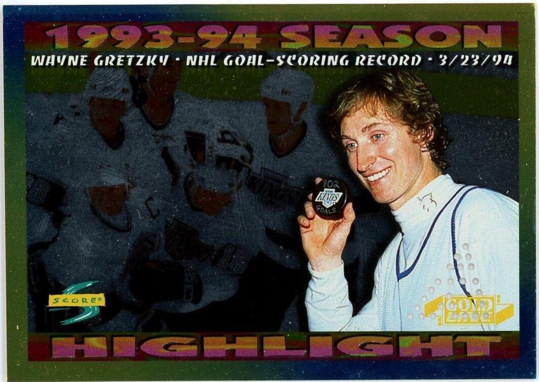 Wayne Gretzky [Gold Line Punched] #241