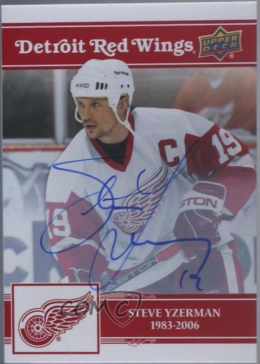 Steve Yzerman [Gold Autograph] #55