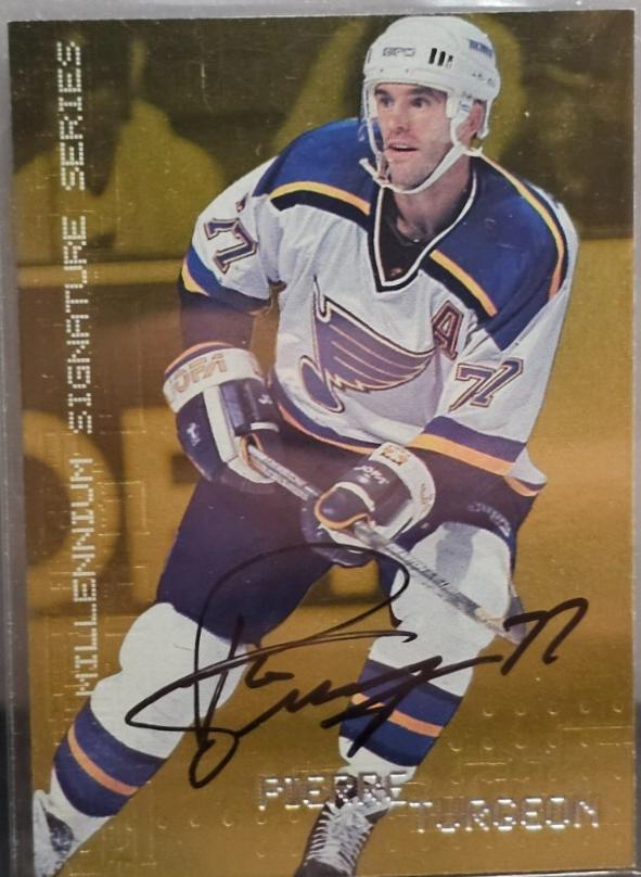 Pierre Turgeon [Autograph Gold] #205