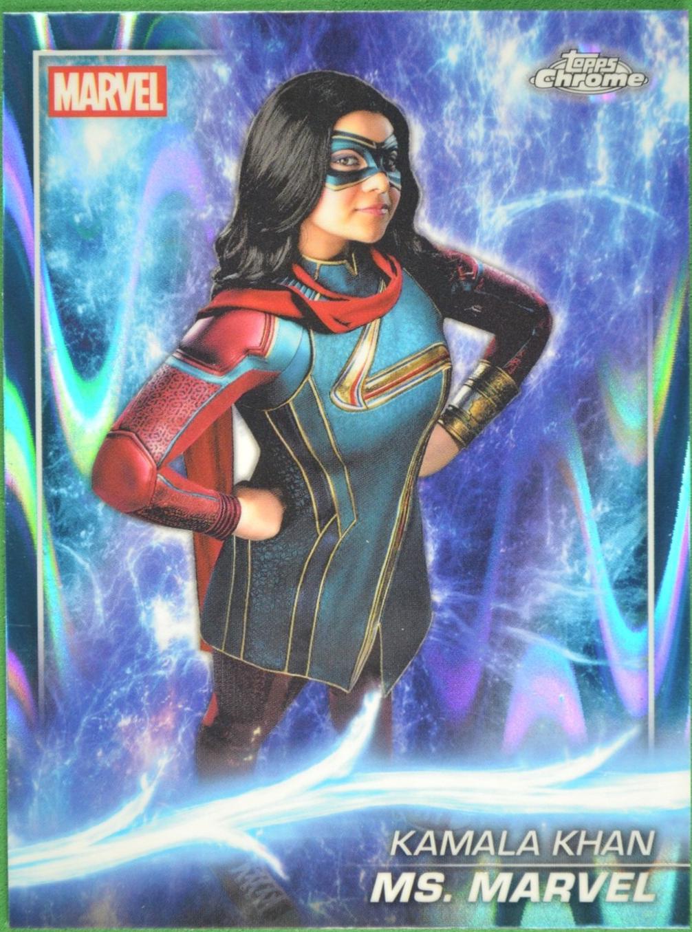 Ms. Marvel [Sky Blue RayWave Refractor] #136