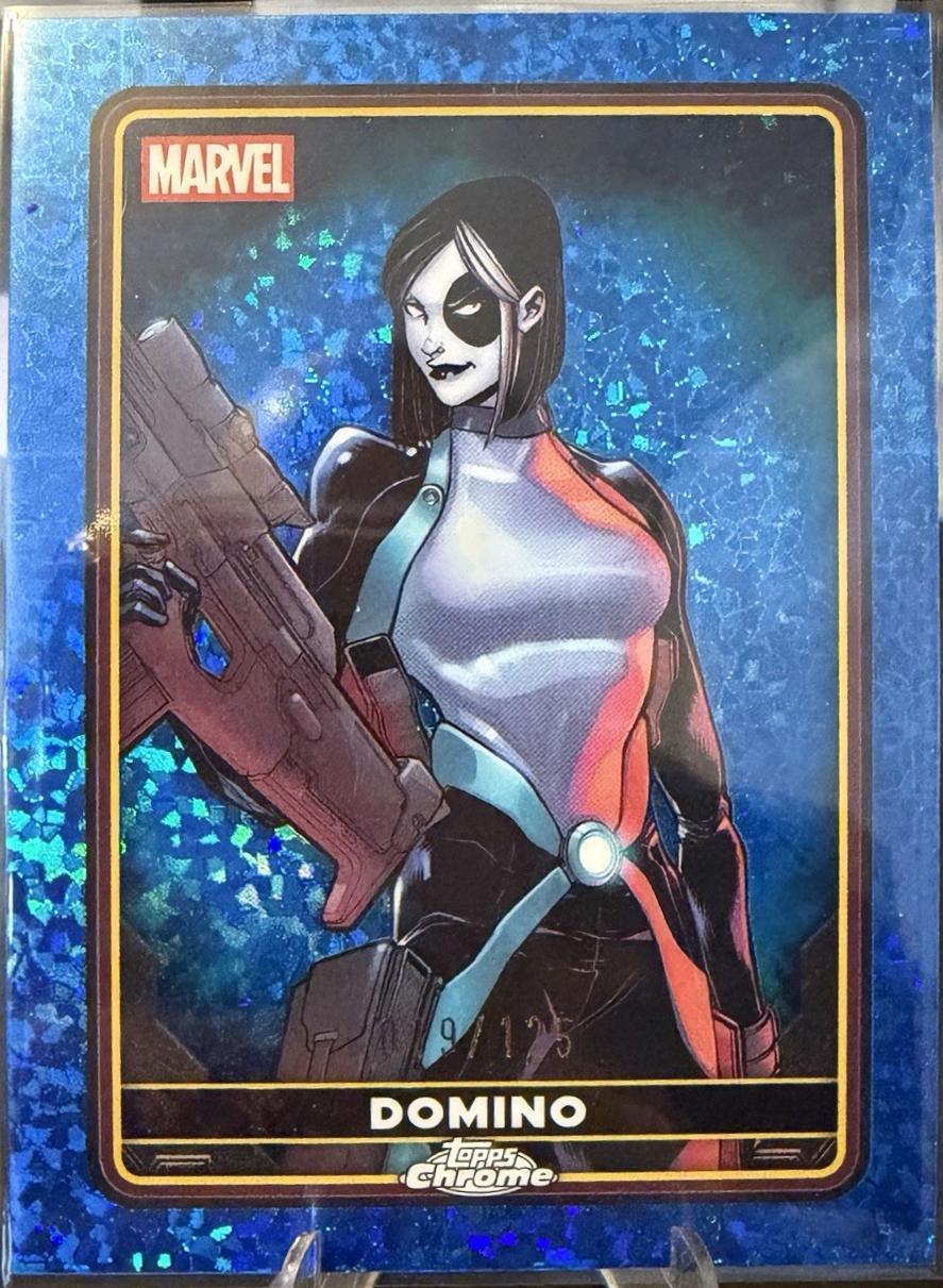 Domino [Refractor] #4