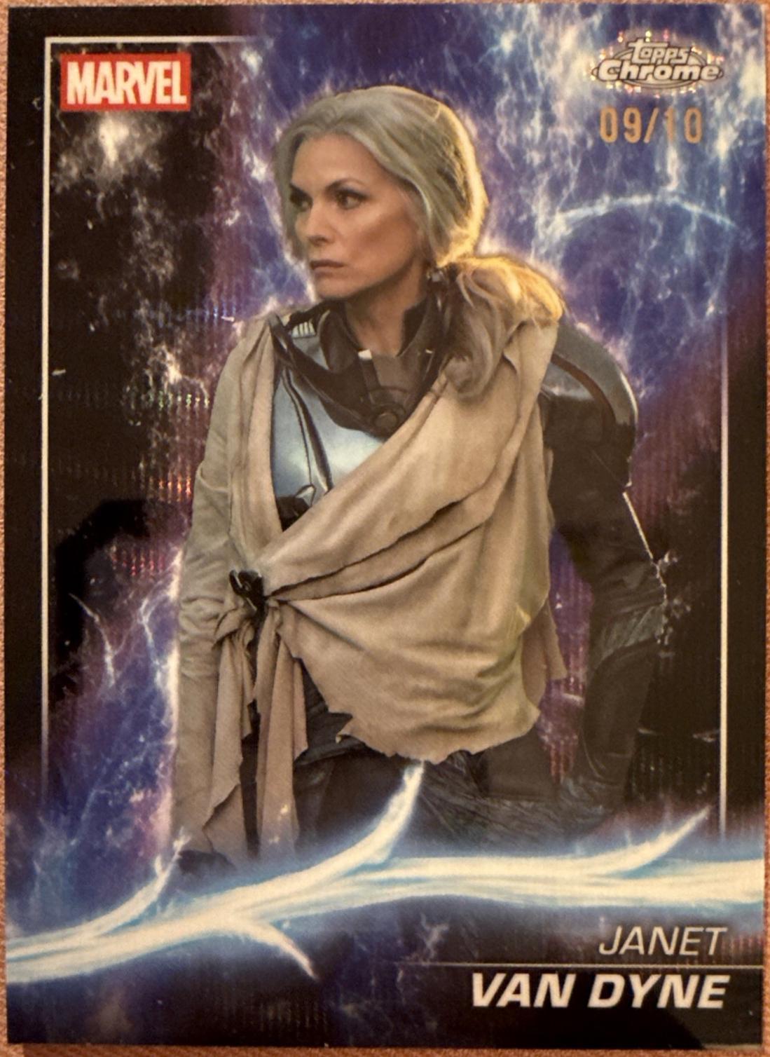 Janet Van Dyne [Black Wave Refractor] #92