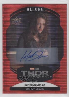 Kat Dennings as Darcy Lewis [Red Auto] #25