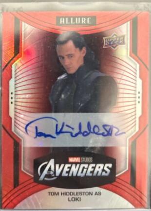 Tom Hiddleston as Loki [Red Auto] #15