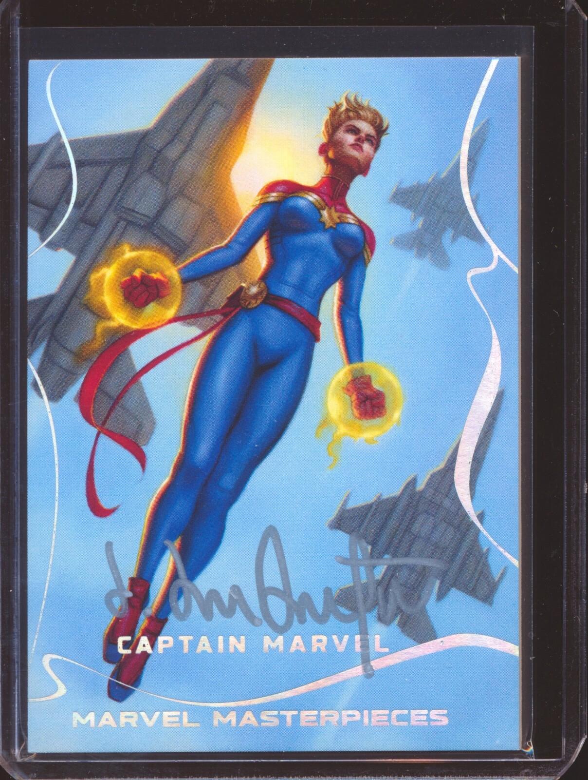 Captain Marvel [Silver Auto Foil] #70