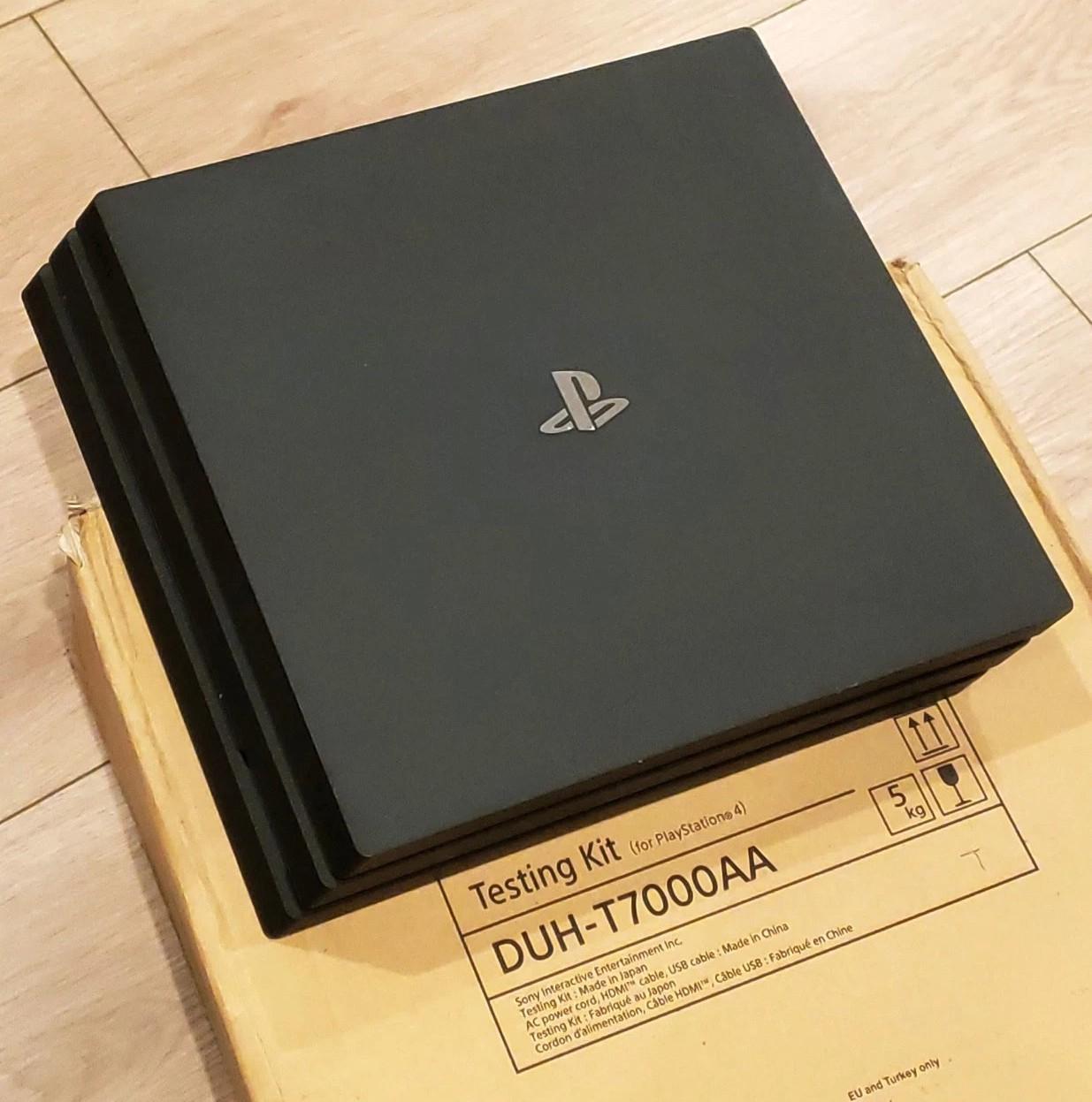 PlayStation 4 Development Kit [DUH-T7000AA]