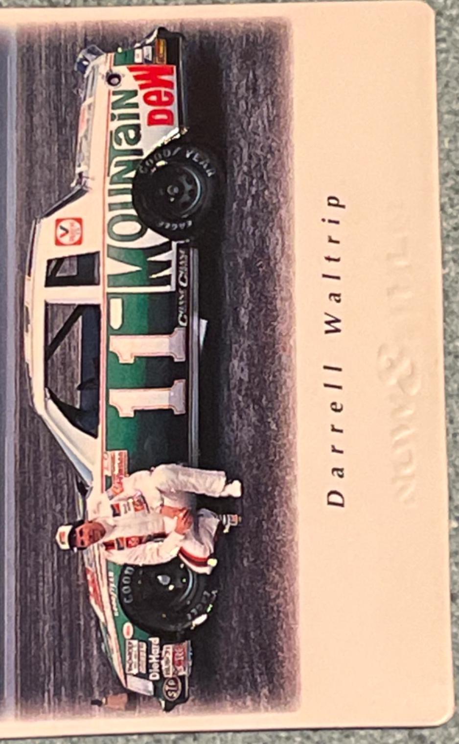 Darrell Waltrip #33