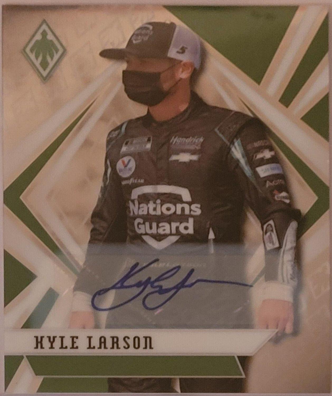 Kyle Larson [Autograph] #12