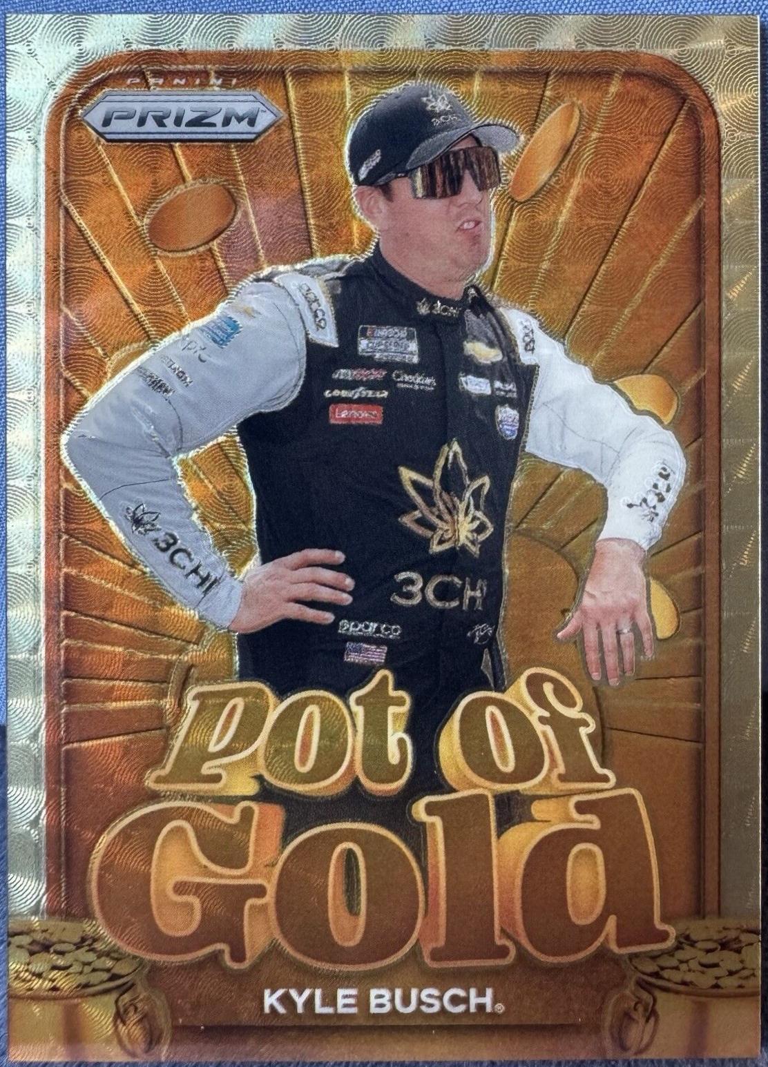 Kyle Busch [Gold Vinyl] #6