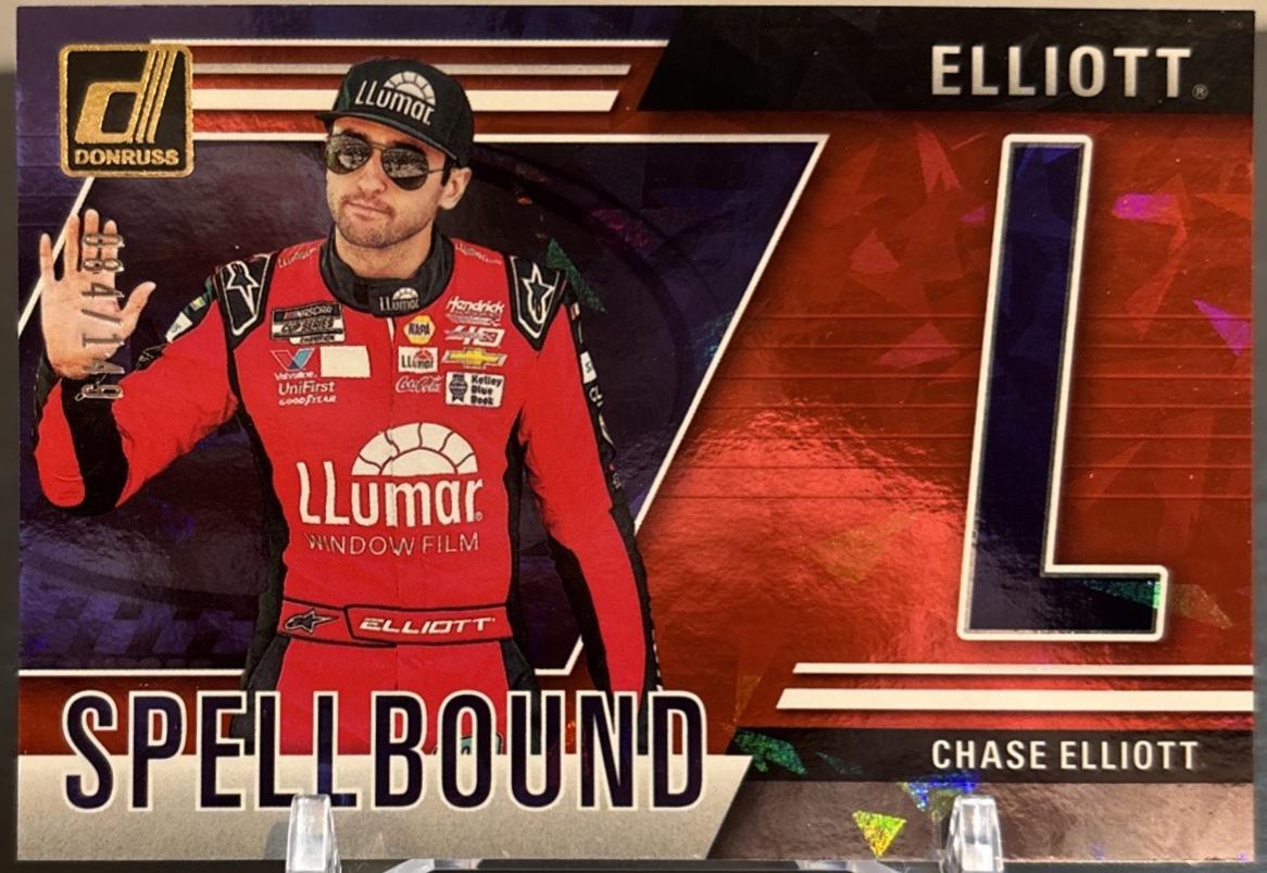 Chase Elliott [Red Ice] #9