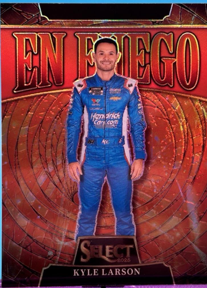 Kyle Larson [Red Prizm] #15