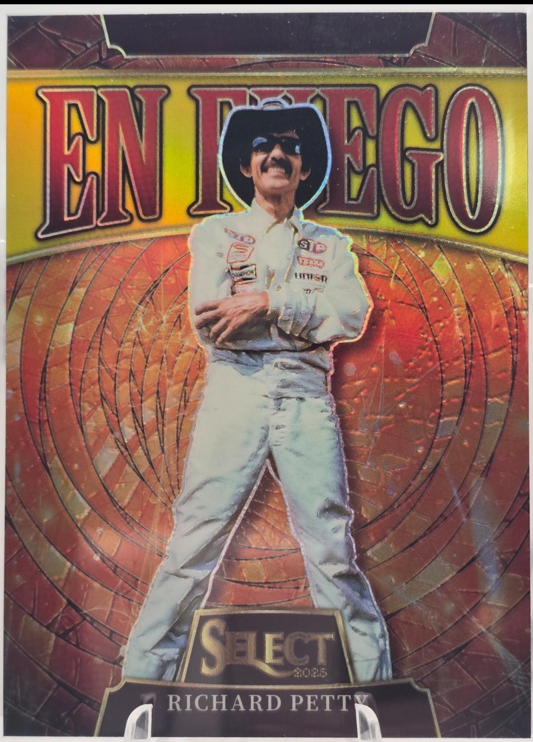 Richard Petty [Gold Prizm] #22